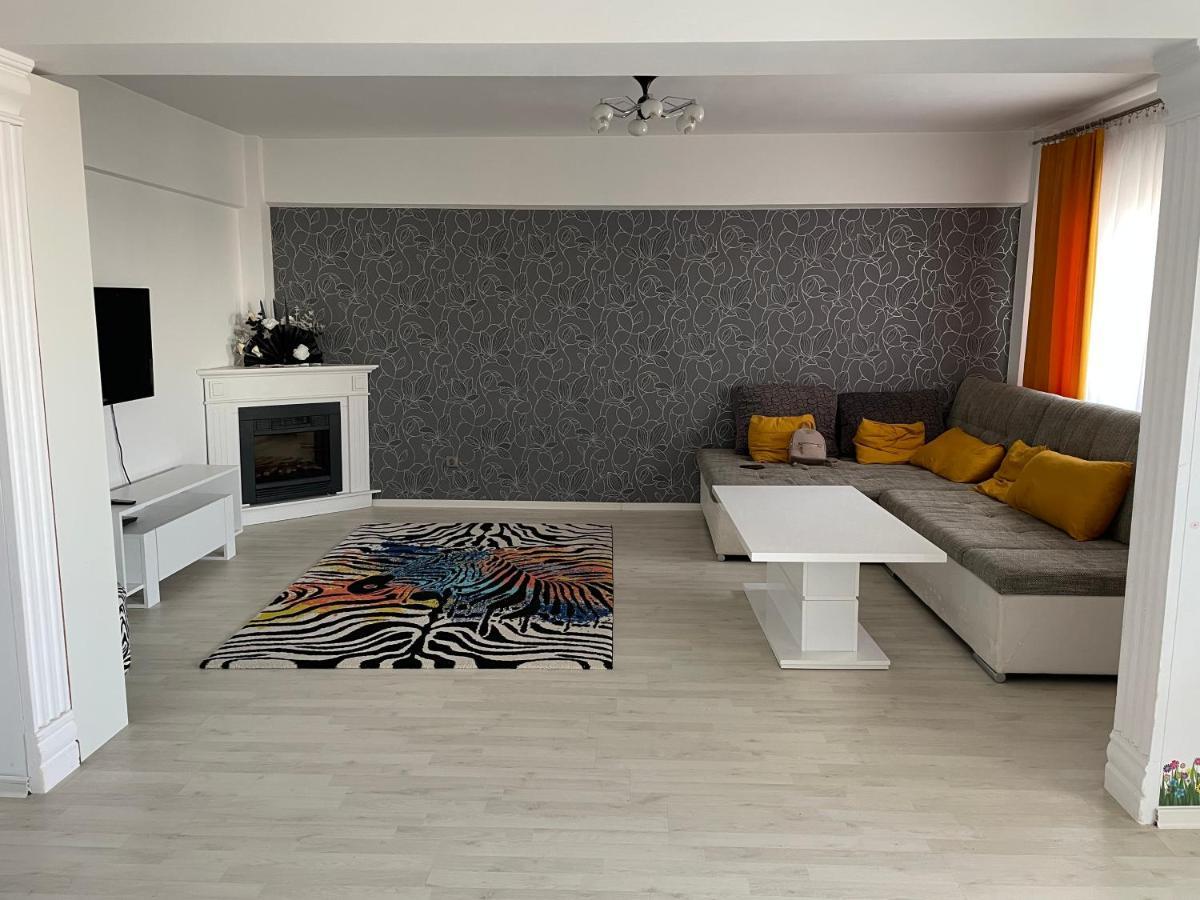 Panoramic M&M Apartment Suceava Eksteriør billede