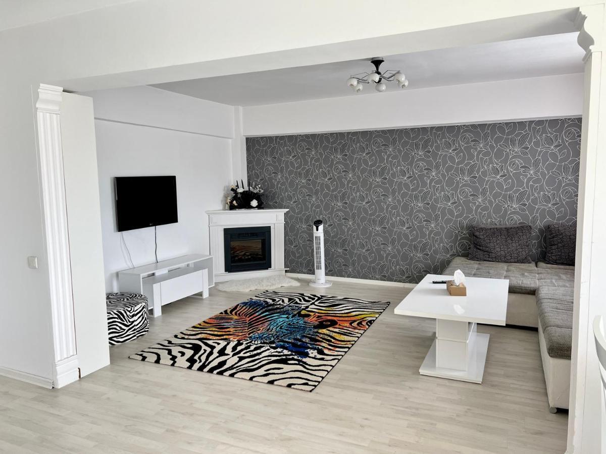 Panoramic M&M Apartment Suceava Eksteriør billede